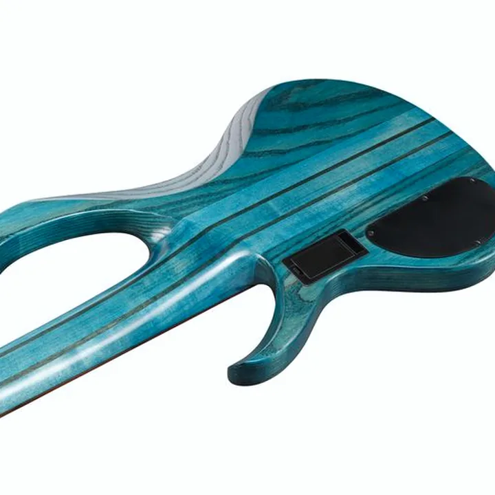 La basse Ibanez BTB945-COL : Comparatif, Test, Avis