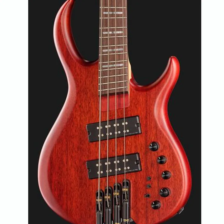 La basse Marcus Miller M6 Headless 4 MS / Comparatif, Avis & Test