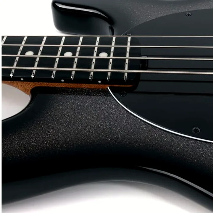 La basse Music Man Stingray 4 Special Smoked , Test, Comparatif, Avis