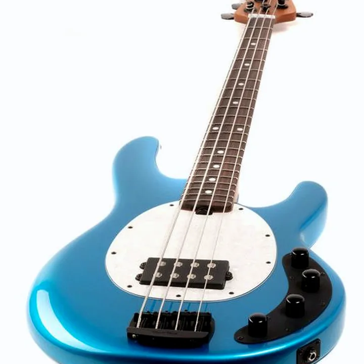 La basse Music Man Stingray 4 Special Speed Blue / Test, Comparatif & Avis