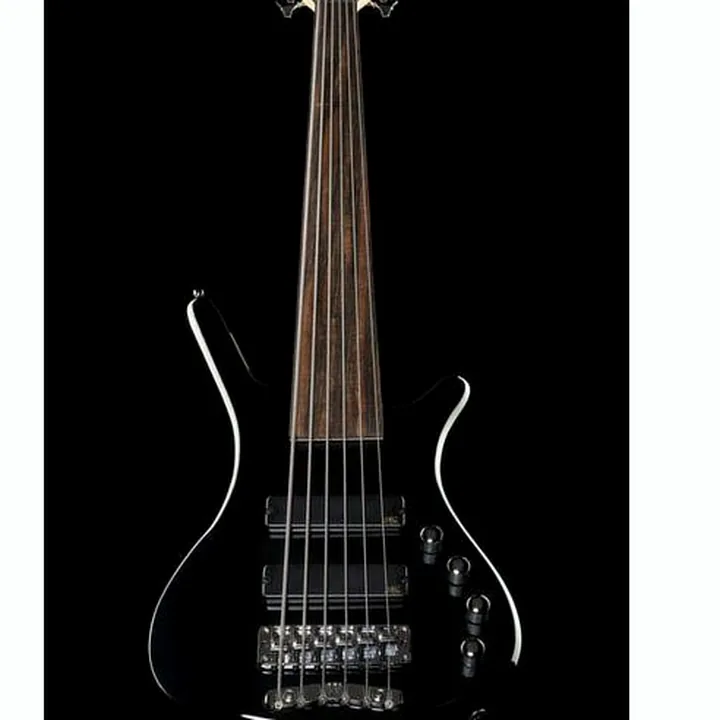 La basse Warwick RB Corvette Basic 6 SBHP FL / Avis et Test