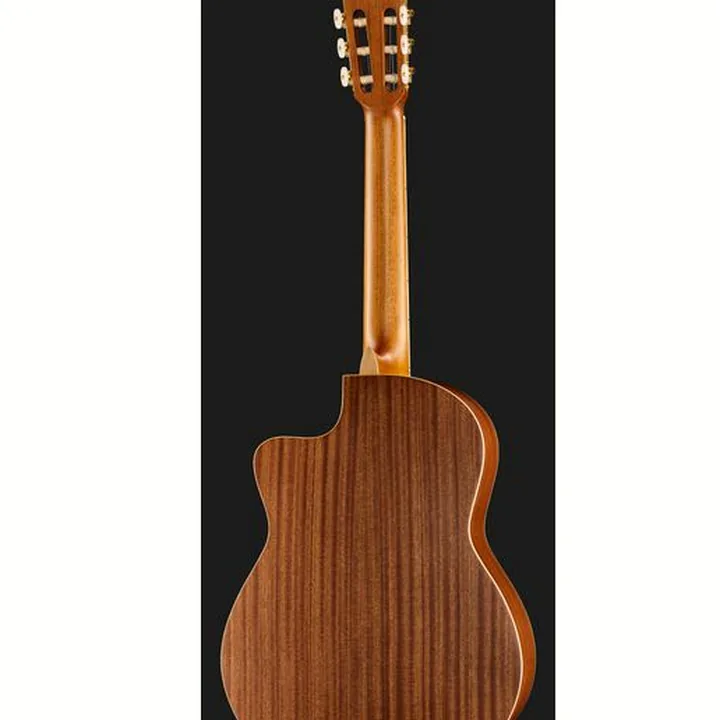 La guitare classique Cordoba C4 CE Edgeburst Iberia : Avis, Test & Comparatif