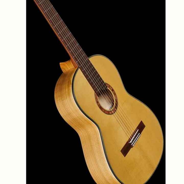 La guitare classique Hanika 50KF-N – Test, Comparatif & Avis