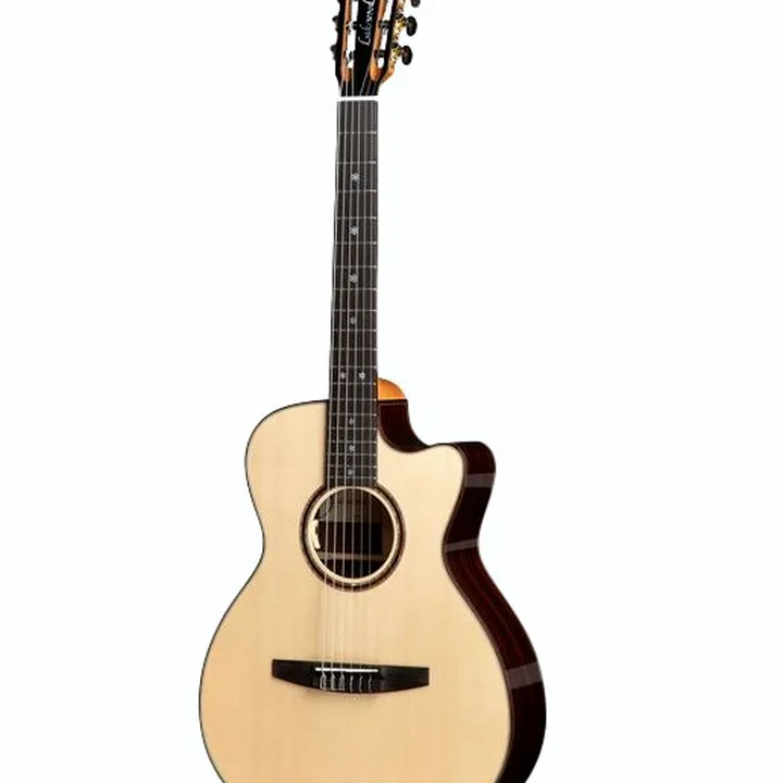 La guitare classique Lakewood M-32 CP Crossover / Avis & Test