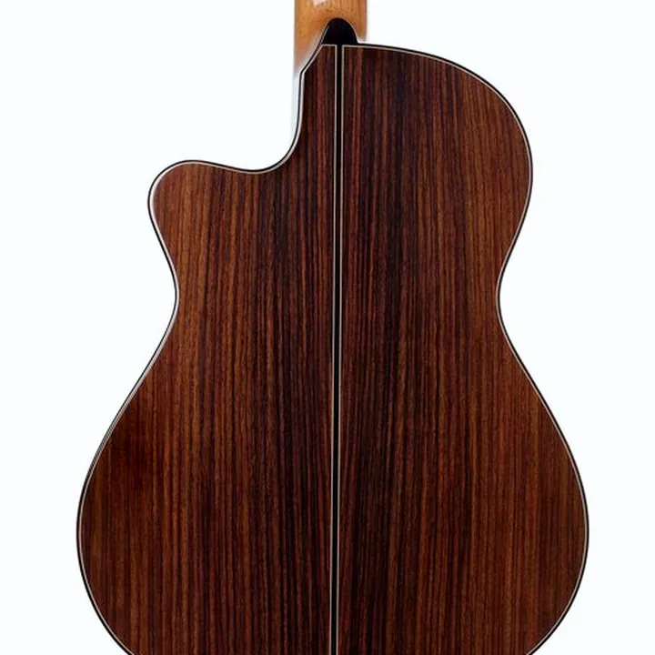 La guitare classique Ramirez Cut 2 Cedar , Avis, Comparatif & Test