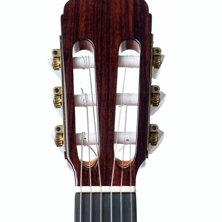 La guitare classique Ramirez Cut 2 Cedar , Avis, Comparatif & Test