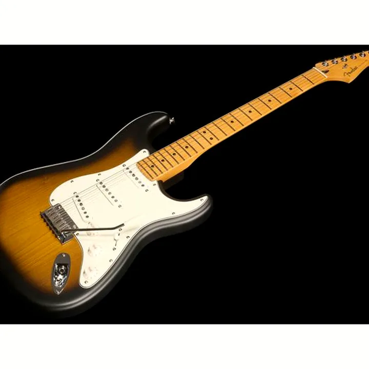 La guitare électrique Fender Exclusive Ens Strat MN STN 2TS Comparatif, Avis & Test
