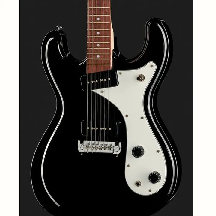 La guitare électrique Harley Benton MR-Classic BK Avis, Comparatif & Test