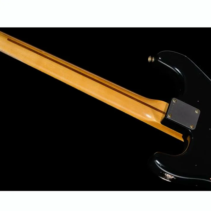 La guitare Fender 56 Strat Black Relic : Avis, Comparatif & Test