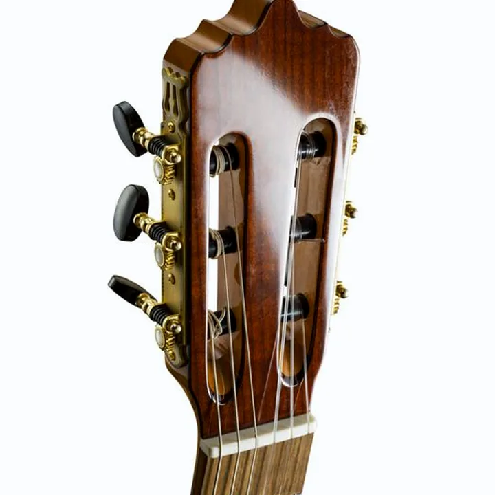 La guitare La Mancha Cereza Maciza – Test et Avis