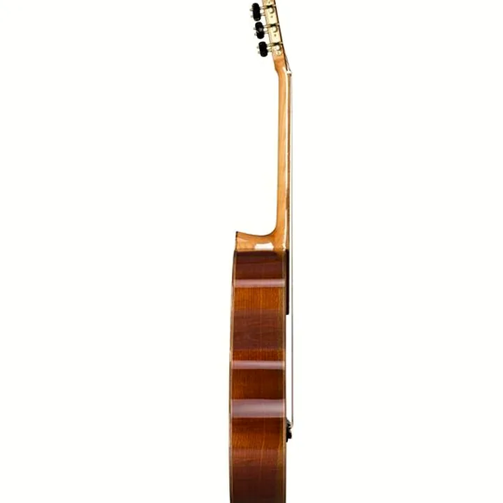 La guitare La Mancha Cereza Maciza – Test et Avis