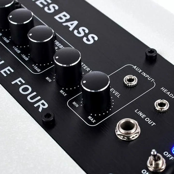 Le combo Phil Jones Double Four BG-75 WH Test, Avis