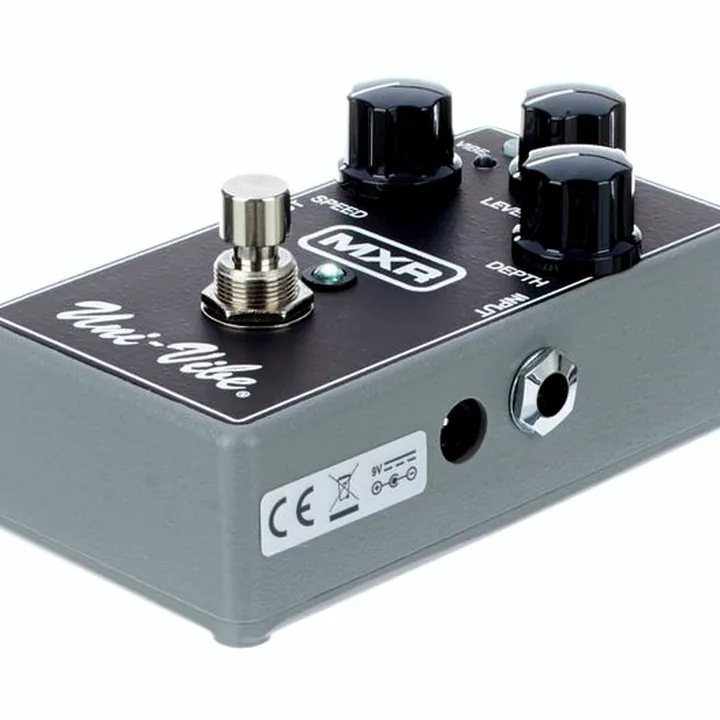 MXR M68 Uni-Vibe Bundle PS A1 RB Avis, Comparatif et Test