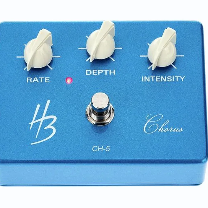 Et Test de la pédale Harley Benton Custom Line CH-5 Chorus