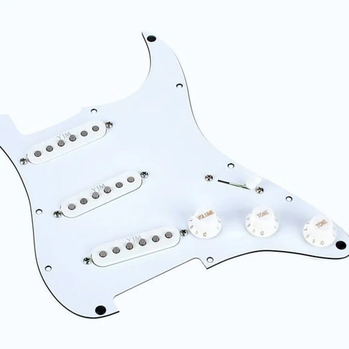 Seymour Duncan STK-S10S WH Pickguard YJM Fury , Avis, Test & Comparatif