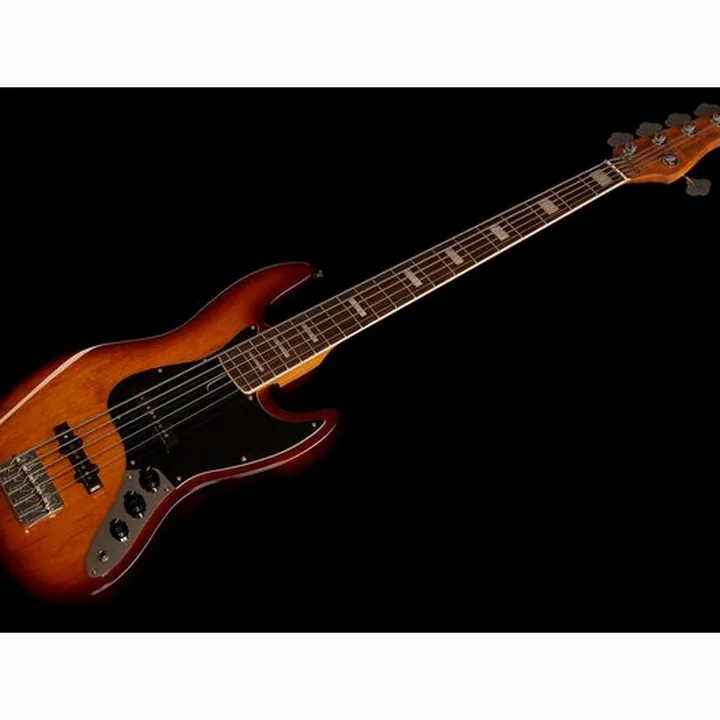 Test & Avis de la basse électrique Marcus Miller V5R Alder-5 TS