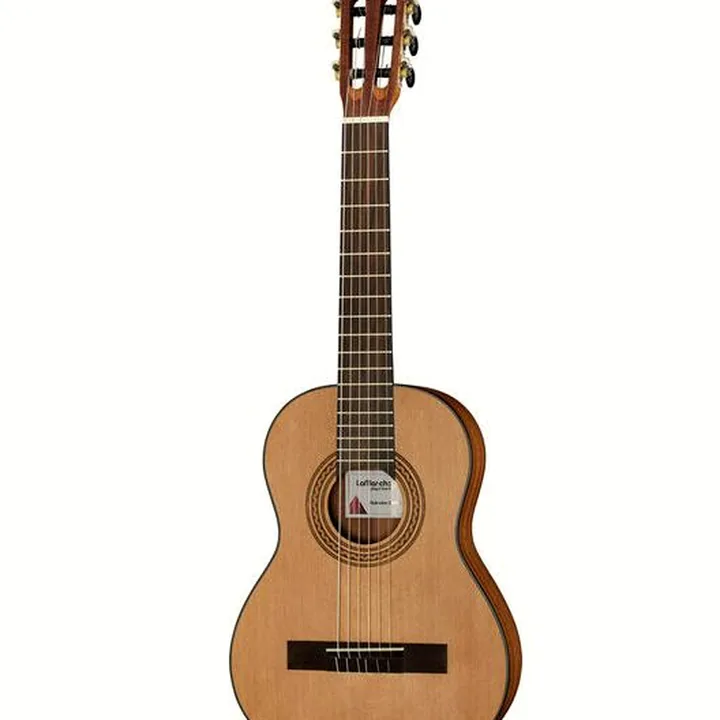 Test, Avis de la guitare classique La Mancha CM/53 Rubinito