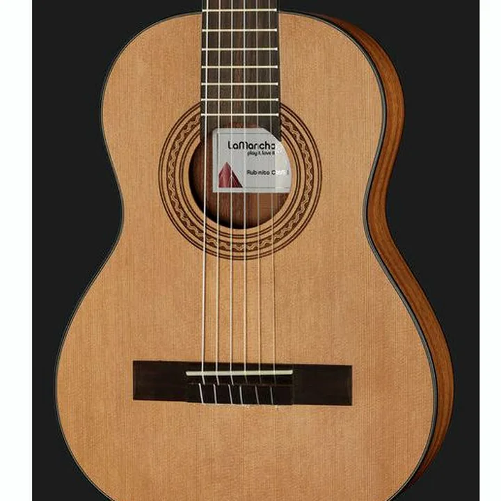 Test, Avis de la guitare classique La Mancha CM/53 Rubinito