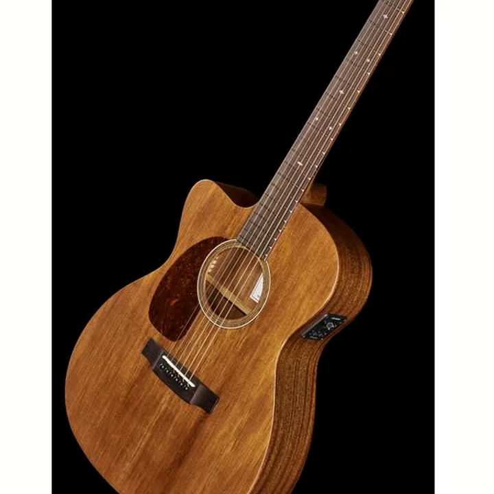 Test & Avis de la guitare folk Harley Benton Cust. Line CLA-15MCE LH w/Case