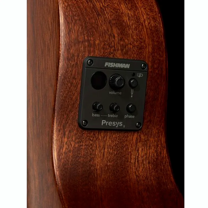 Test & Avis de la guitare folk Harley Benton Cust. Line CLA-15MCE LH w/Case