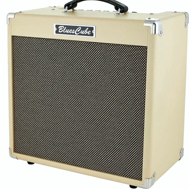 Test & Avis du combo Roland Blues Cube Hot VB
