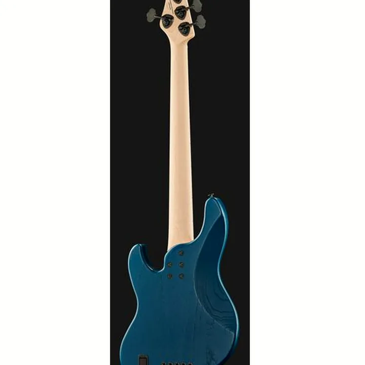Test & Avis : FGN J-Standard Mighty Jazz Bass BL