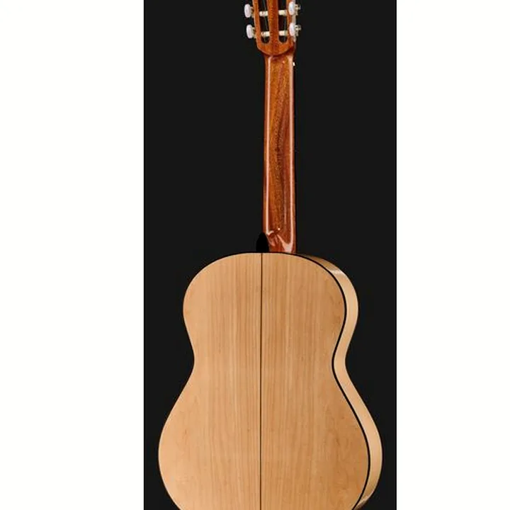 Test, Avis Guitare acoustique Thomann Classica Flamenco 1F Bundle
