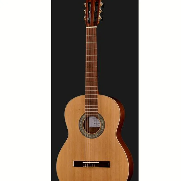 Test & Avis Guitare classique Caballero by Manuel Rodriguez Europe CA-EUCM65 4/4 Cedar