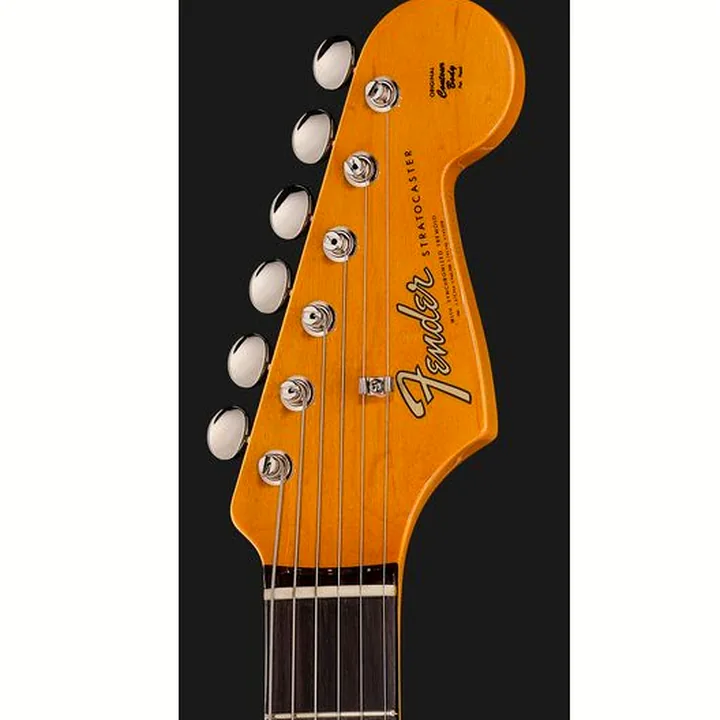 Test & Avis Guitare électrique Fender AV II 65 Strat RW SNB