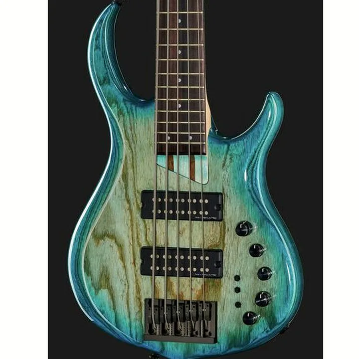 Test, Avis Marcus Miller M5 5st TBL