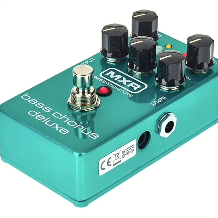 Test & Avis MXR Bass Chorus Bundle PS A1 RB