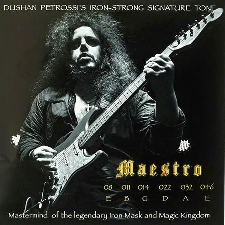 Pyramid Dushan Petrossi Signature 046