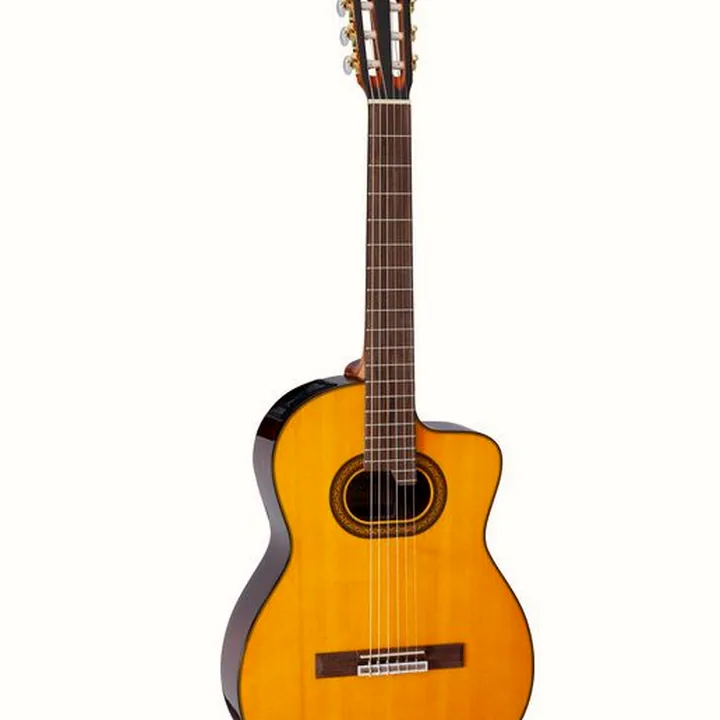 Test, Avis Takamine GC6CE-Nat