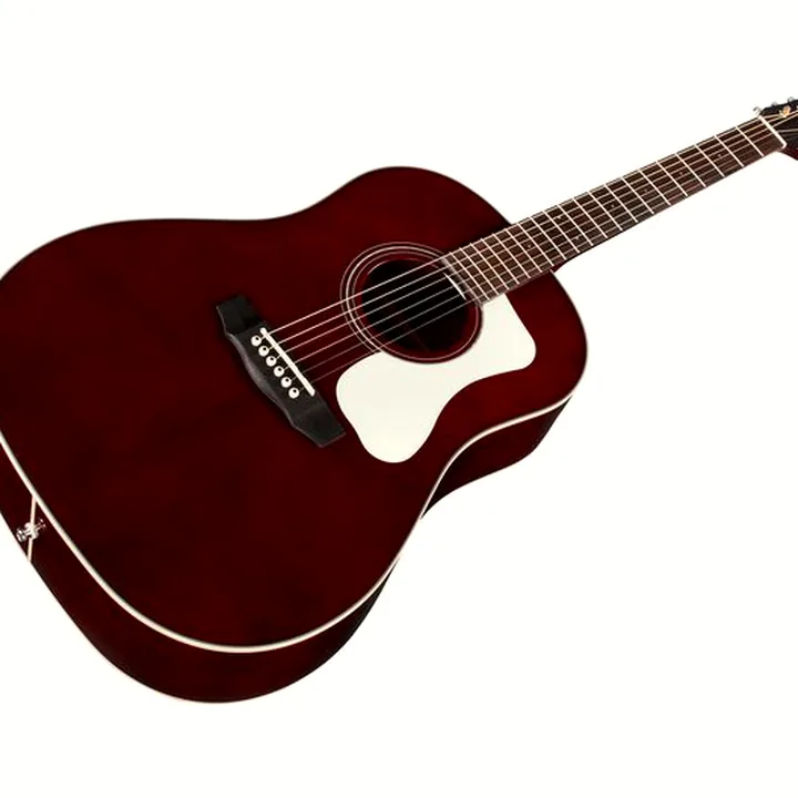 Test et Avis : Guild DS-240 Wine Red