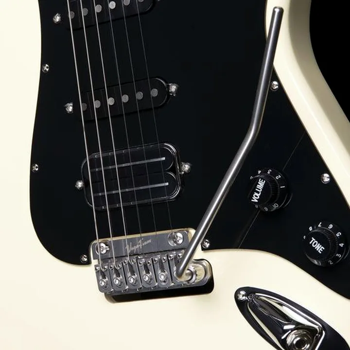 Test et Avis Guitare Lerxst Limelight Vega Trem LTD
