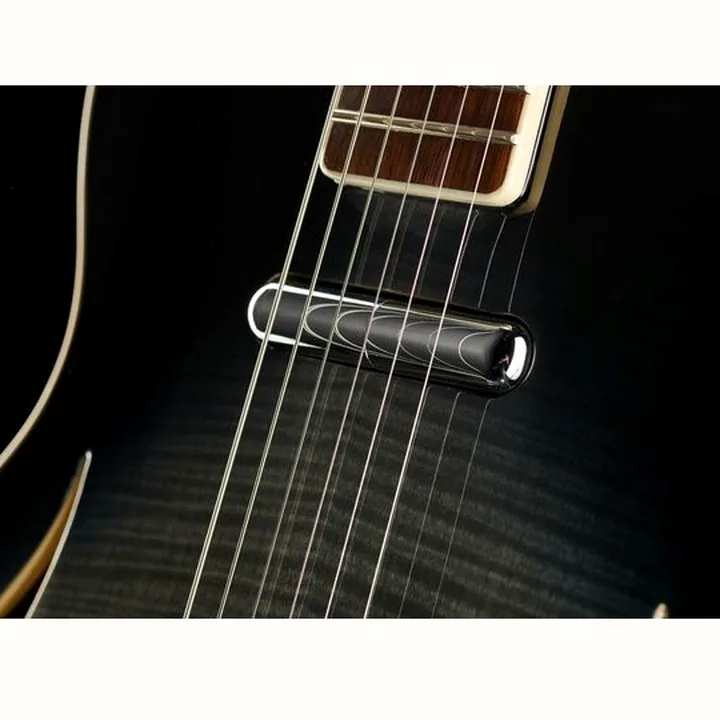 Test et Avis : Mooer GTRS Guitars int. Prof. 800 DS