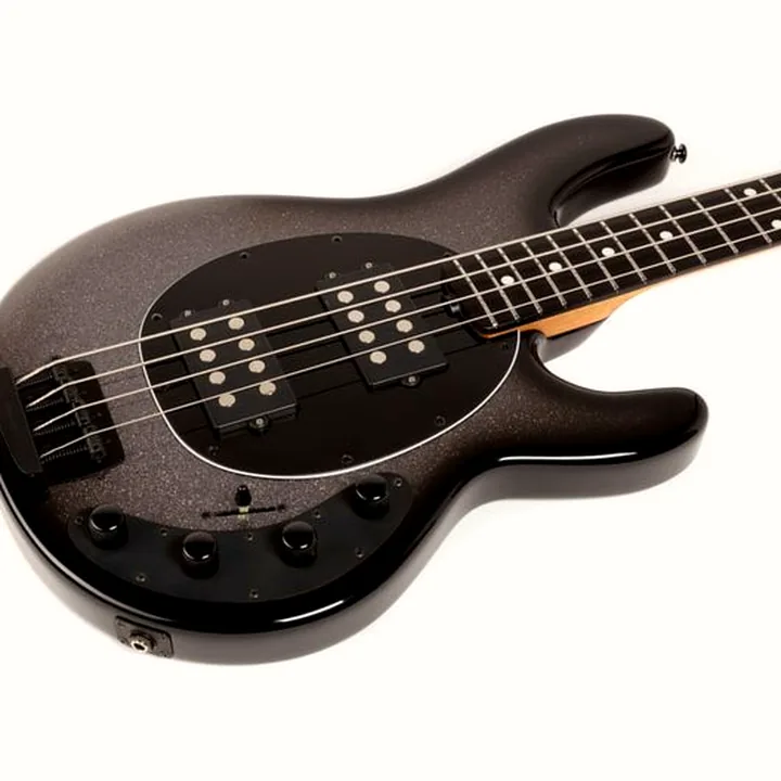 Test et Avis : Music Man Stingray 4 Special HH EB Smoke