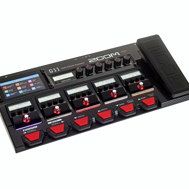 Test et Avis Zoom G 11 Guitar Effect/Bag Bundle