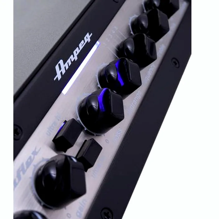 La tête d'amplificateur Ampeg PF-800 Portaflex - Test, Avis, Comparatif
