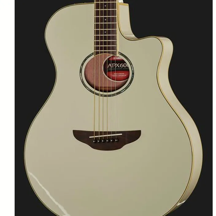 Yamaha APX 600 Vintage White : Test & Avis