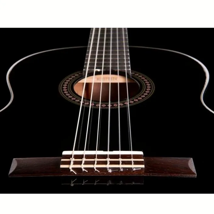 Et Avis Yamaha CG142S BL